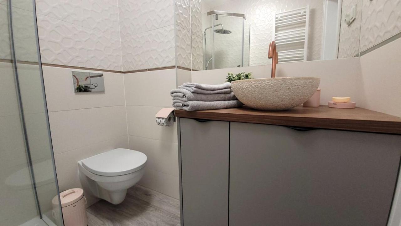 Polonia Apartments Lodź Bagian luar foto